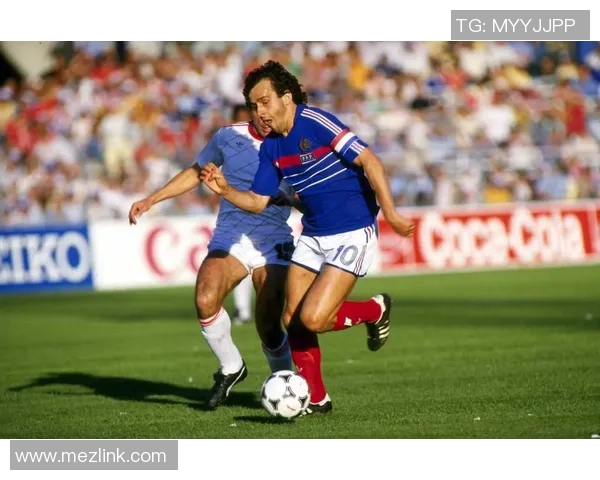 不同年代球迷心中的足球偶像与明星风采探讨